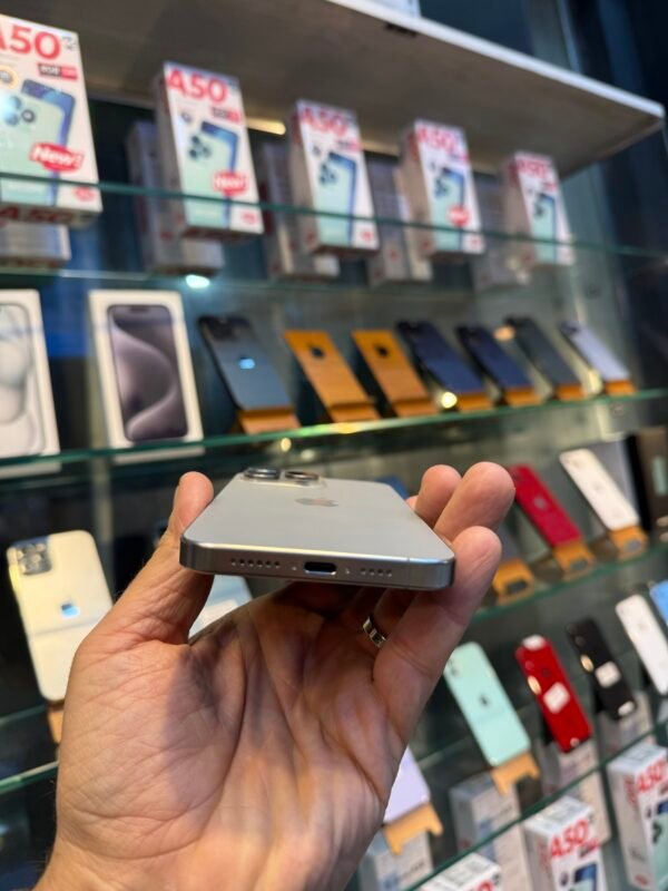 iPhone 15 pro Max 256 2sim batterie 91%