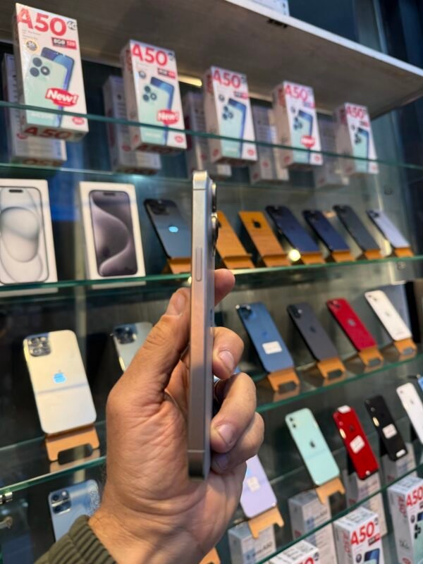 iPhone 15 pro Max 256 2sim batterie 91%