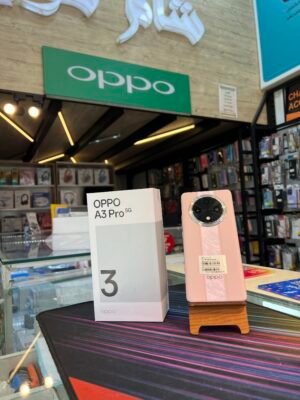 •	📺 شاشة 6.7 بوصة AMOLED بدقة FHD+ وتردد 120Hz
	•	⚡ معالج MediaTek Dimensity (يدعم 5G)
	•	📸 كاميرا خلفية 64MP + كاميرا مساعدة
	•	🤳 كاميرا أمامية 8MP
	•	🔋 بطارية 5000mAh مع شحن سريع 67W
	•	💧 مقاوم للماء والغبار (IP54 تقريبًا)
	•	📱 نظام Android مع واجهة ColorOS


هاتف متوسط قوي، مليح للّعب الخفيف، تصوير مليح، وبطارية تدوم نهار كامل �