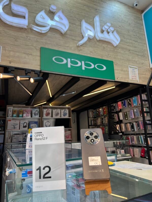 � شاشة كبيرة AMOLED حوالي 6.7 بوصة + 120Hz
🔹 معالج متوسط مناسب للاستعمال اليومي والألعاب الخفيفة
🔹 كاميرا رئيسية 50MP
🔹 بطارية قوية 5000mAh مع شحن سريع
🔹 تصميم عصري مع حلقة كاميرات دائرية مميزة

هاتف مليح للاستعمال اليومي، سوشيال ميديا وتصوير عادي